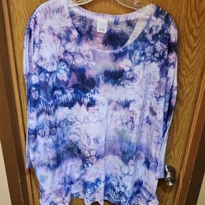 White and Blue Ruffled 3/4 Sleeve Tunic